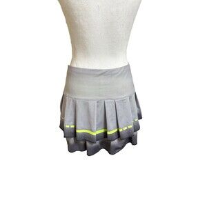 Lucky In Love Women's S Pleated Tiered Skort Gray Yellow Golf Tennis Pickleball
